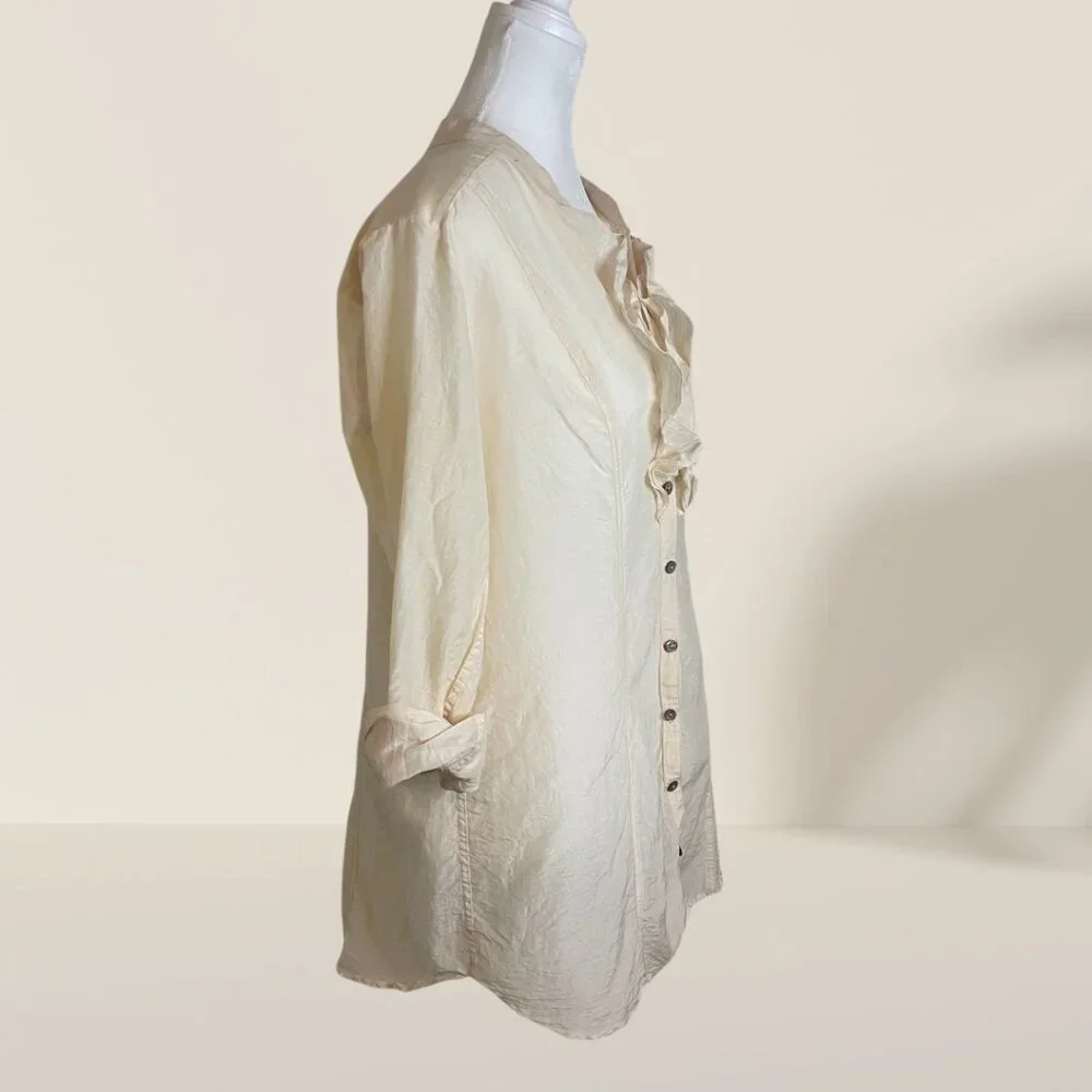 H&M Ruffled Button-Up Blouse – Size 14 🤍 Feminine & Chic